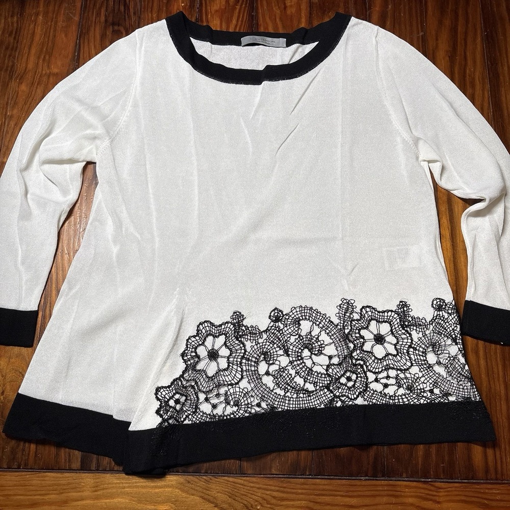 D. Exterior Black White Floral Knit 3/4 Sleeve Top Sz L Retail $450 A1836